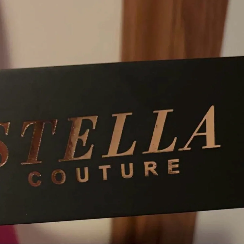 Elegant Cream Lace Dress - Picture 3 of 6